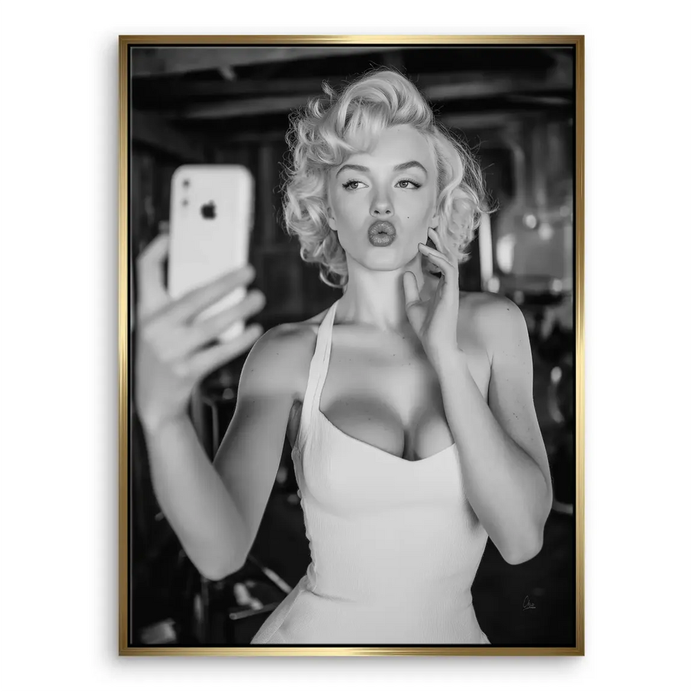 Marilyn Monroe Selfie Canvas Wall Art - Vintage Pop Art - Image 7