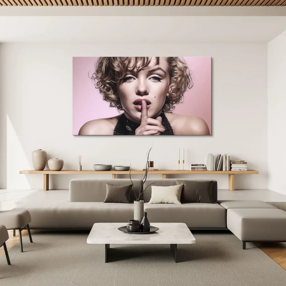 Elegant fashion wall art featuring a vintage Hollywood-inspired icon on canvas.