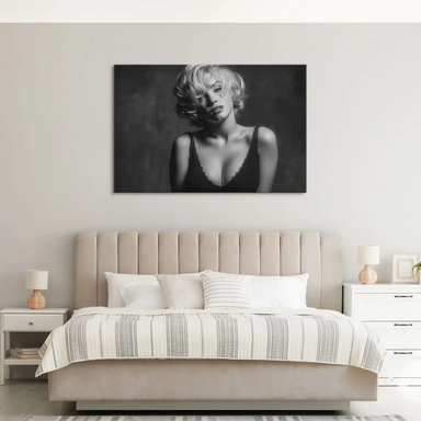 Glamour photograph of Marilyn Monroe with blonde curls in a classic Hollywood look
