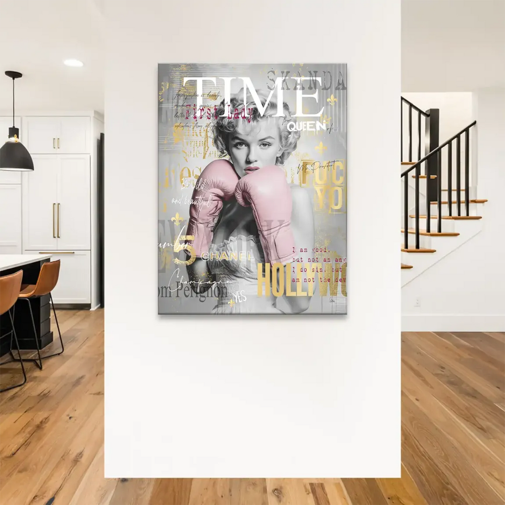 Glamorous vintage Hollywood inspired wall art featuring Marilyn Monroe in a modern street-art style with gold detailing