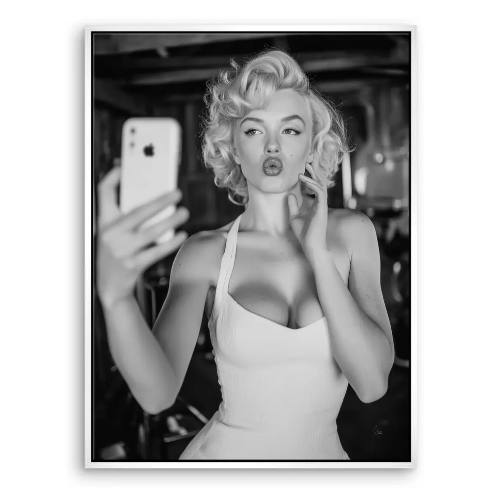 Marilyn Monroe Selfie Canvas Wall Art - Vintage Pop Art - Image 5
